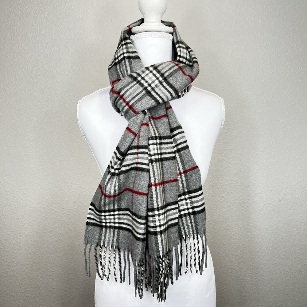 V. Fraas Cashmink Scarf Grey Plaid Fringed Germany‎ Soft Knit Preppy Academia